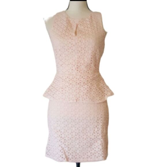 💲6️⃣ Bundled ✔️Open Back Eyelet Peplum DressPink sz XS S - Picture 3 of 11